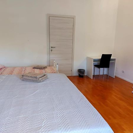 La Dulce Stanza Panzió Genova Kültér fotó