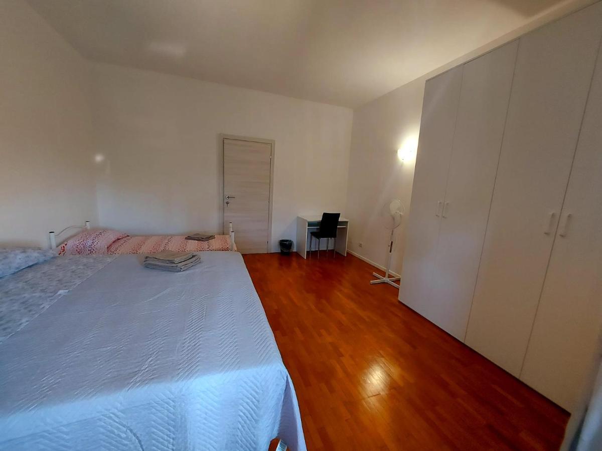 La Dulce Stanza Panzió Genova Kültér fotó