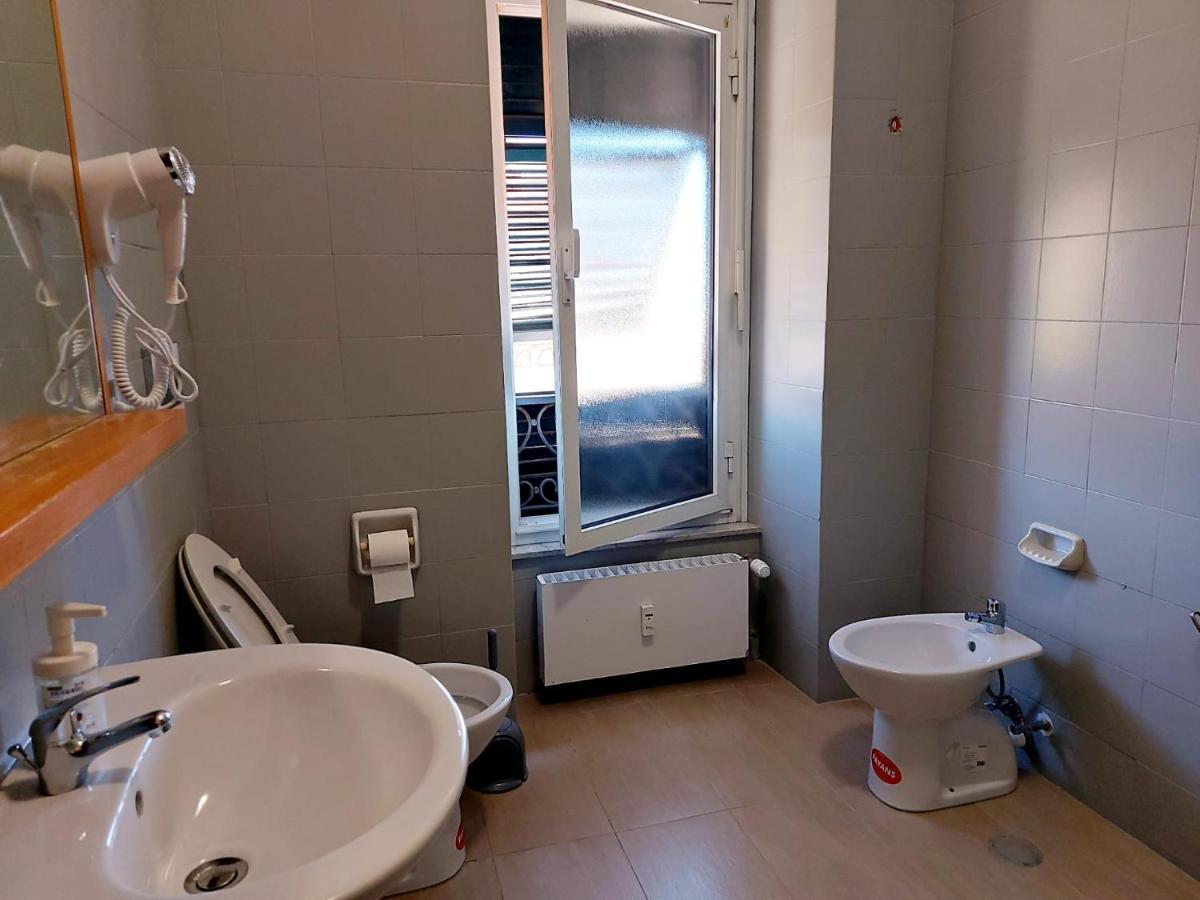 La Dulce Stanza Panzió Genova Kültér fotó